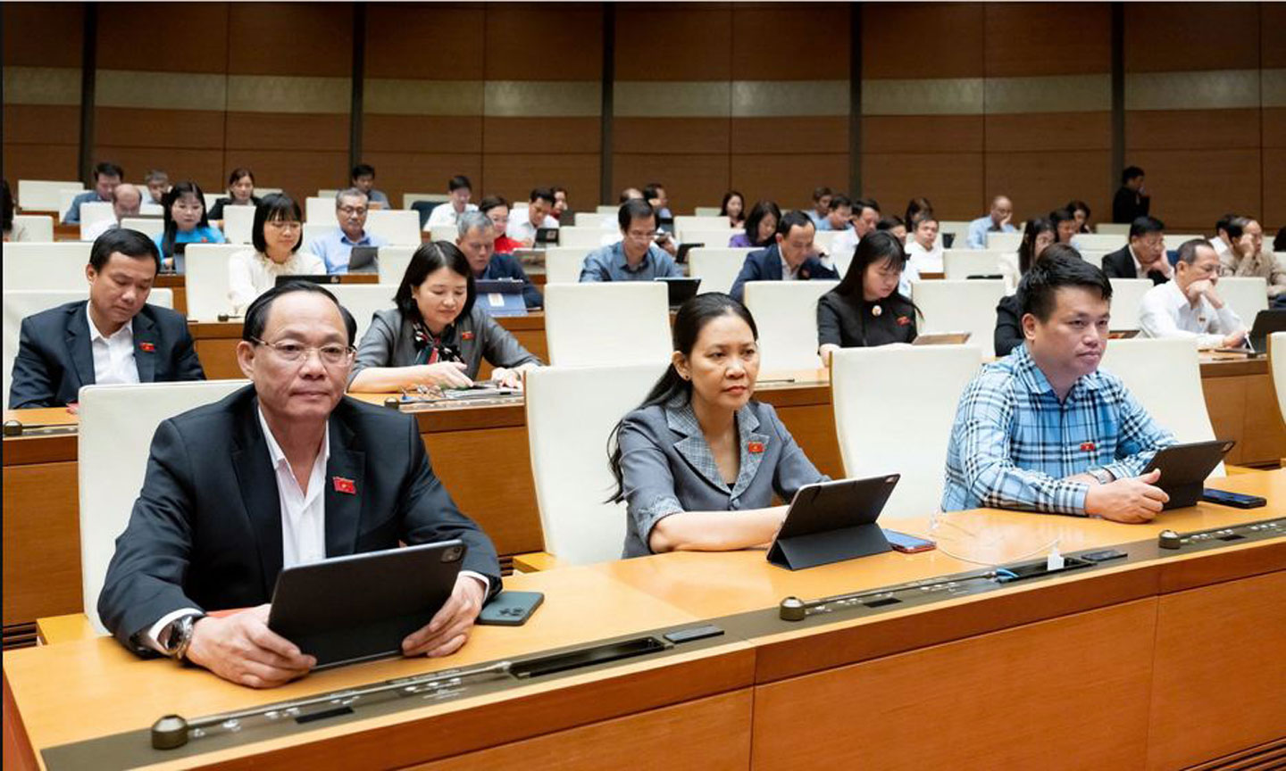 Quốc hội cho phép dùng hơn 23.800 tỷ đồng để trả lương cơ sở năm 2026 Quốc hội cho phép dùng hơn 23.800 tỷ đồng để trả lương cơ sở năm 2026