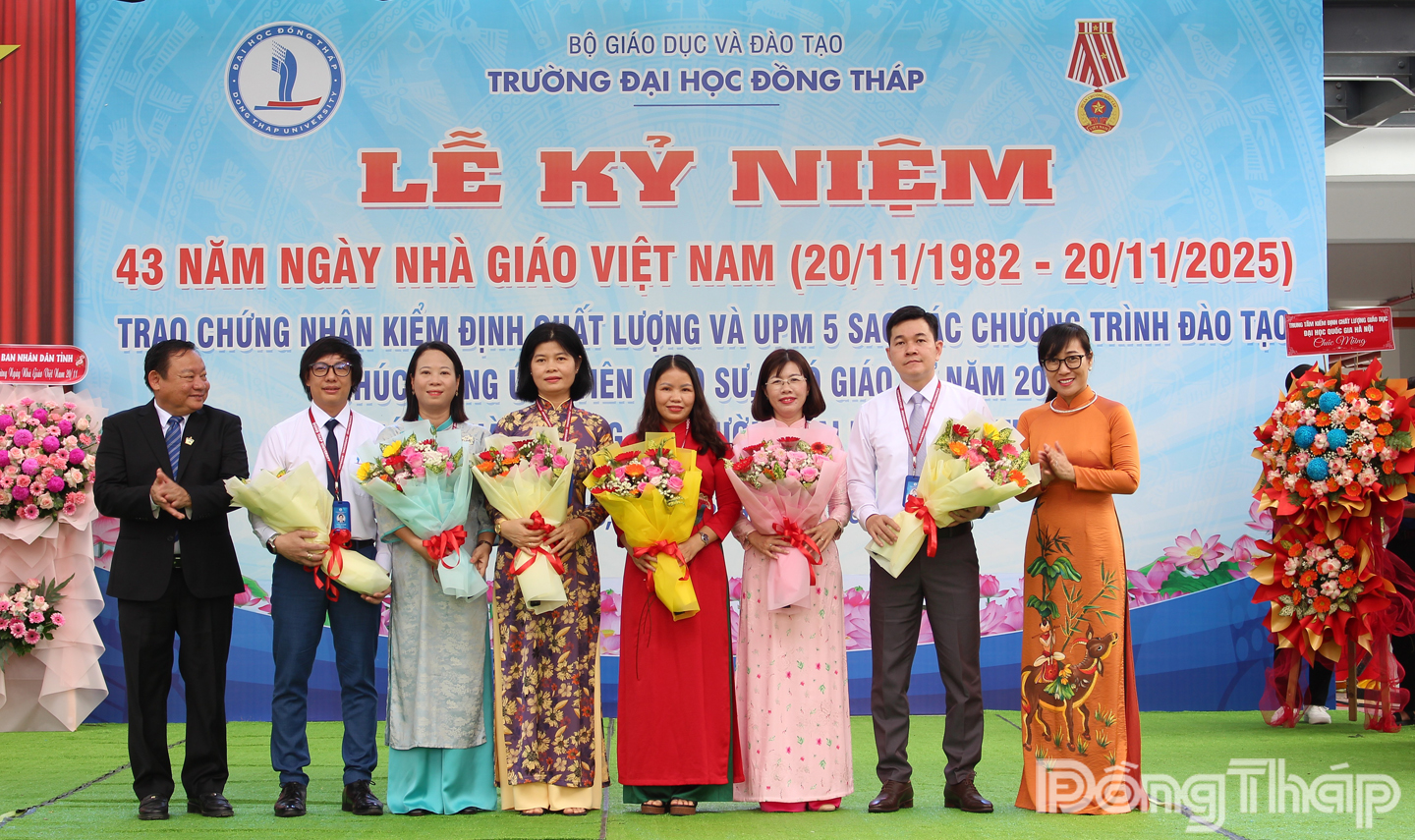 Trường Đại học Đồng Tháp kỷ niệm 43 năm Ngày Nhà giáo Việt Nam Trường Đại học Đồng Tháp kỷ niệm 43 năm Ngày Nhà giáo Việt Nam