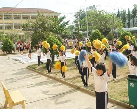Thể dục đồng diễn.