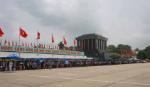 Hàng vạn lượt người vào Lăng viếng Bác