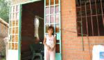 Bị vẹo cột sống, cần sự trợ giúp