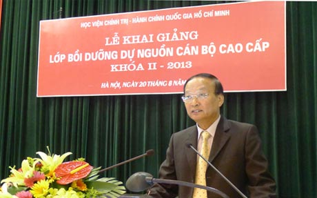  Đồng chí Tô Huy Rứa phát biểu tại Lễ khai giảng. Ảnh: dangcongsan.vn