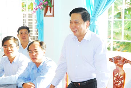 Ông Trần Thế Ngọc, Bí thư Tỉnh ủy chúc Tết cán bộ, công nhân Công ty TNHH VBL.