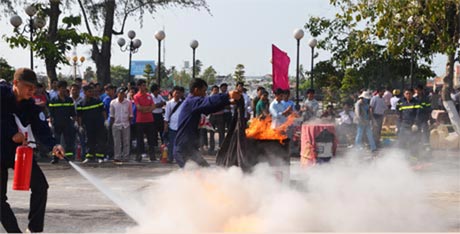 Hội thi về ATVSLĐ-PCCN.
