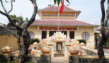 Đền thờ Anh hùng dân tộc Trương Định tại TX. Gò Công.