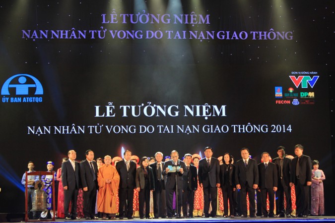 Thay mặt Ủy ban ATGT Quốc gia, đồng chí Nguyễn Xuân Phúc phát đi thông điệp  về mội xã hội trong đó mọi người không phải lo lắng về tai nạn giao thông