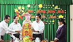 Lãnh đạo tỉnh thăm, tặng quà, chúc Tết các cơ quan, gia đình, cá nhân