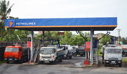 Đảng bộ Công ty xăng dầu Tiền Giang lãnh đạo thực hiện tốt nhiệm vụ chính trị trong nhiệm kỳ qua. Ảnh: THẾ ANH