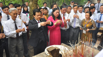 Scene at a Hung King Temples festival. (Photo: Huu Chi)