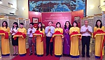 Trưng bày hơn 1.000 mẫu tem chào mừng ngày bầu cử