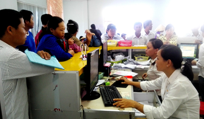 Bưu điện TX. Gò Công là 1 trong 5 điểm thực hiện dịch vụ Tiếp nhận hồ sơ và trả kết quả qua bưu điện.
