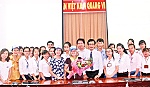 Tặng học bổng cho 19 sinh viên