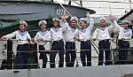 Phóng sự ảnh: Lắng đọng phút chia tay
