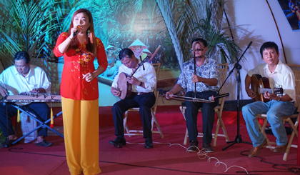 Biểu diễn ĐCTT tại “Không gian ĐCTT” của đơn vị tỉnh Tiền Giang.