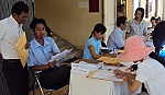Sinh viên và việc làm: Khó khăn cho các trường nghề