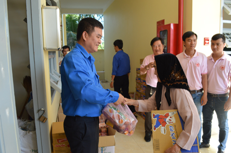Ngoài thuốc ra còn tặng thêm 