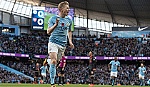 Hạ gục Arsenal, Man City bỏ xa M.U 8 điểm