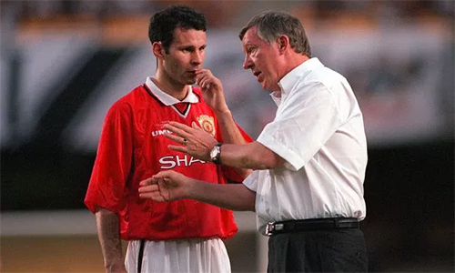  Giggs tin rằng những bài học từ thời gian làm việc với Ferguson sẽ giúp ích cho ông rất nhiều trong công việc đào tạo bóng đá trẻ ở Việt Nam. Ảnh: AFP.