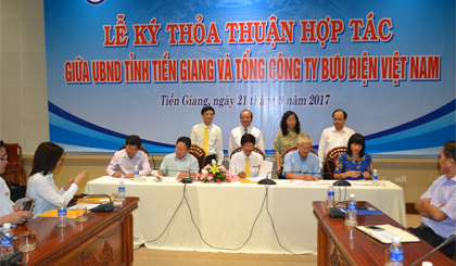 Lễ ký thỏa thuận hợp tác giữa UBND, các sở, ngành, địa phương tỉnh và Tổng công ty Bưu điện Việt Nam