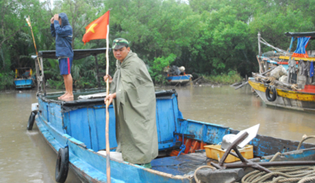 An toàn cho tàu thuyền. Ảnh Nguyễn Sự.