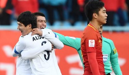 U23 Uzbekistan ăn mừng sau khi làm tung lưới U23 Trung Quốc. (Nguồn: AFC)
