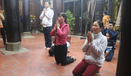 Mọi người đi lễ chùa đầu năm để cầu bình an, gia đình hạnh phúc, làm ăn phát đạt…