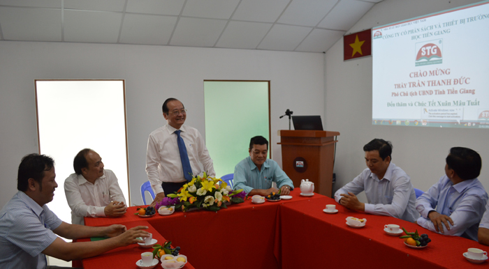 Chúc Tết tại công ty cổ phần và thiết bị sách trường học Tiền Giang.