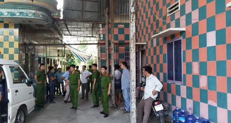 Hiện trường đôi nam nữ tử vong trong phòng nghỉ.