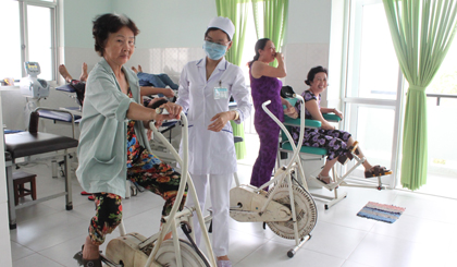 Thực hiện Chỉ thị 05, chất lượng chăm sóc bệnh nhân được nâng lên. 
