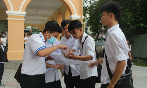 Đề Toán năm nay được  nhiều TS đánh giá là khó 