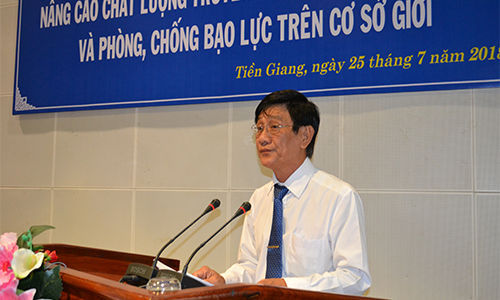 Giám đốc Sở Lao động, Thương binh và Xã hội tỉnh Tiền Giang Phạm Minh Trí phát biểu tại hội thảo