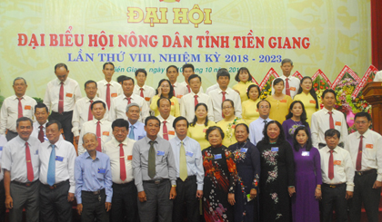 Chụp ảnh lưu niệm tại Đại hội.
