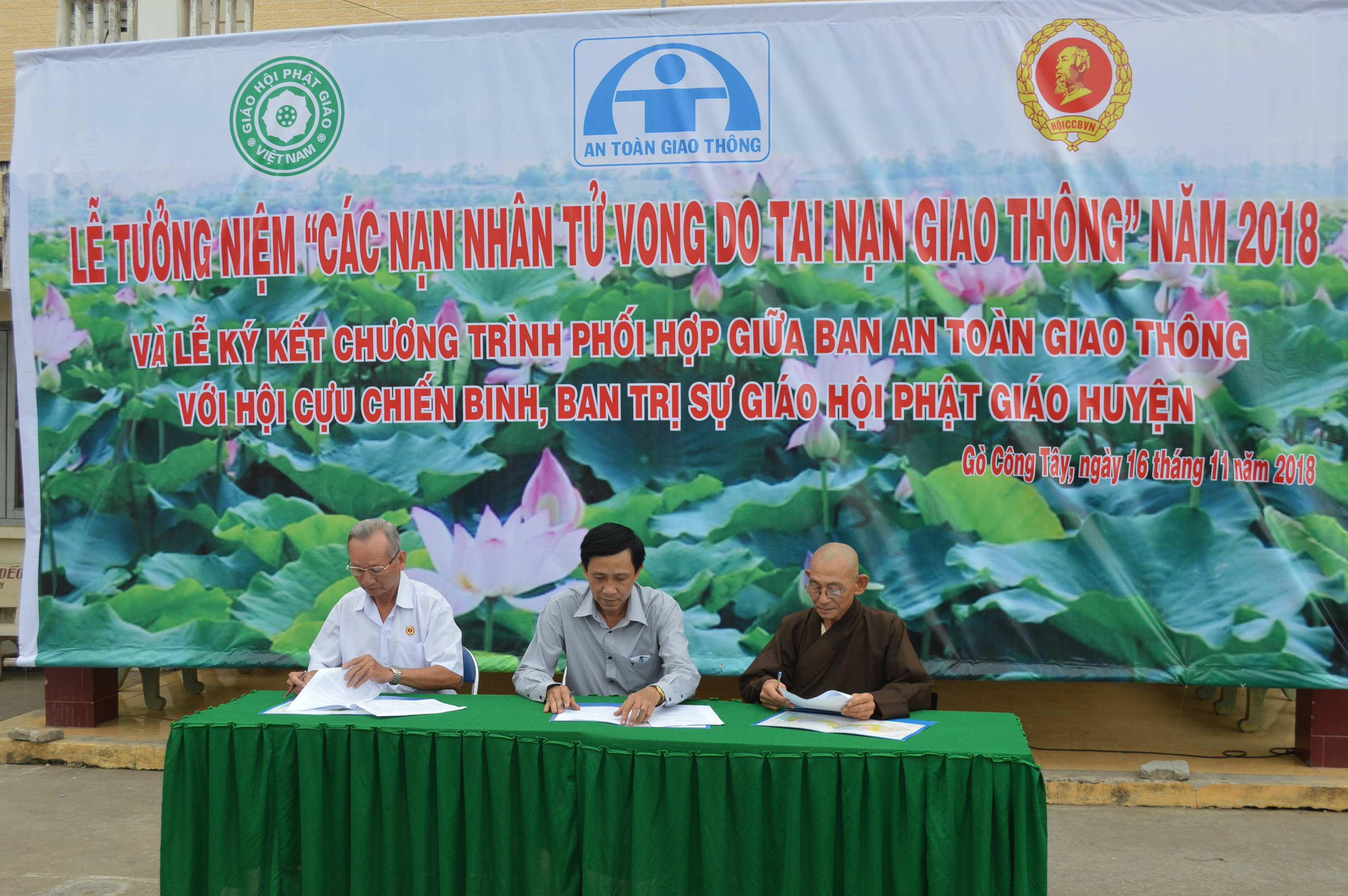 Ký kết phôi hợp giữa 3 đơn vị.