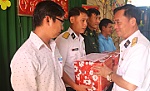 Thăm, tặng quà Tết cán bộ, chiến sĩ và nhân dân quần đảo Nam Du