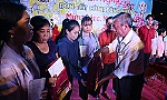 Văn nghệ Đón tết cùng công nhân tại các khu công nghiệp