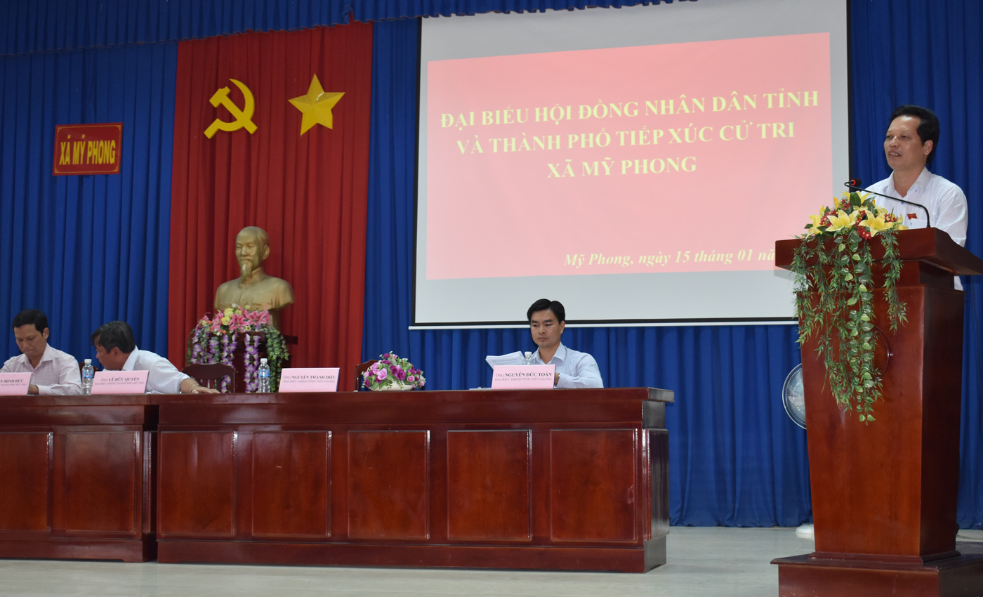 Đại biểu HĐND tỉnh trả lời ý kiến của cử tri
