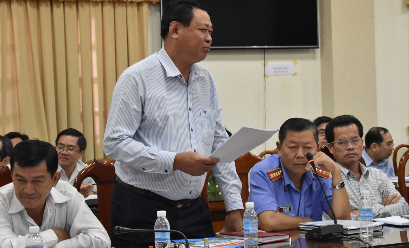 Đại biểu phát biểu ý kiến tại buổi hội nghị