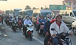 Mùng 5 Tết: Nhiều điểm giao thông ùn tắc trên QL 1A