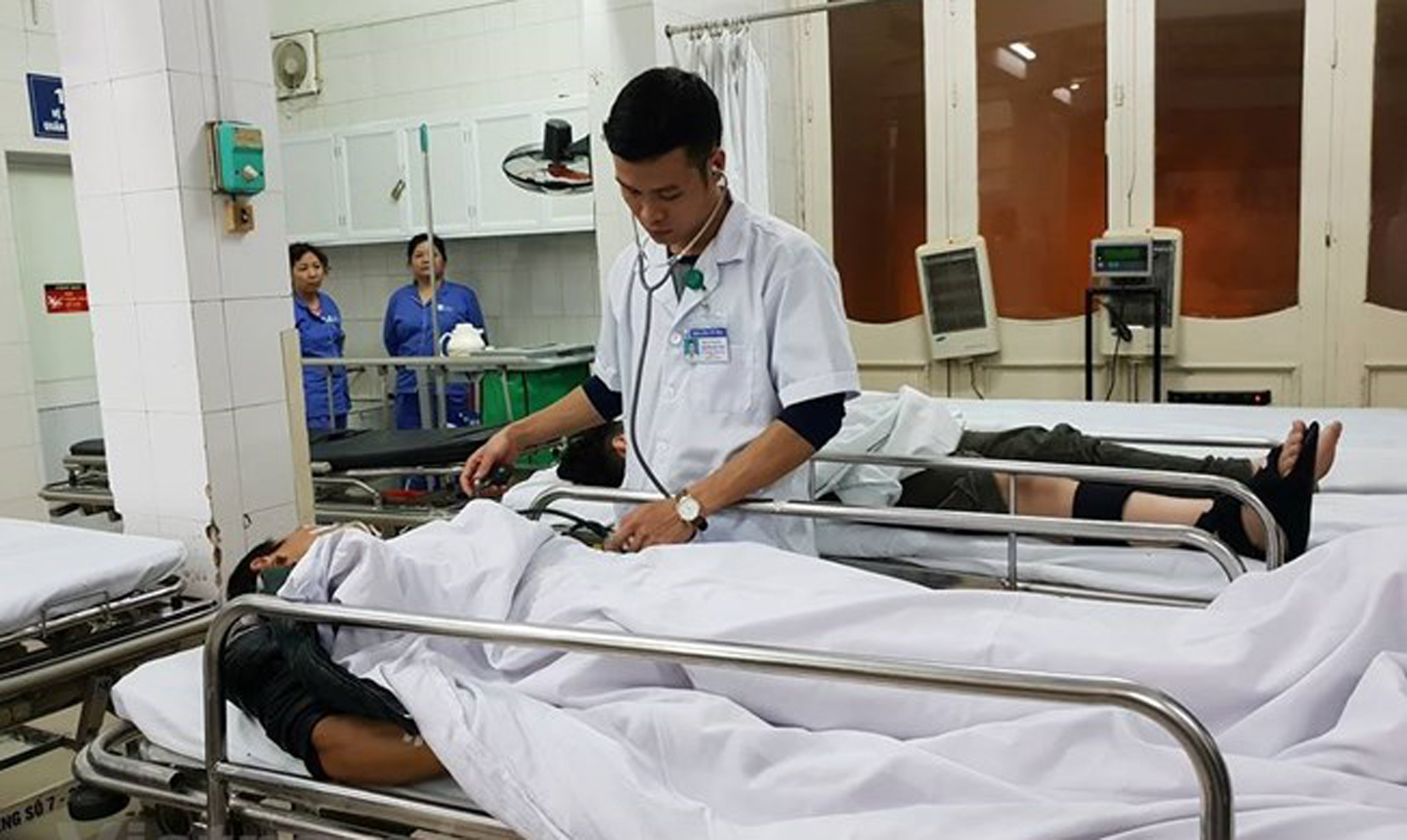 Cấp cứu nhân tại bệnh viện dịp Tết Nguyên đán. (Ảnh: T.G/Vietnam+)