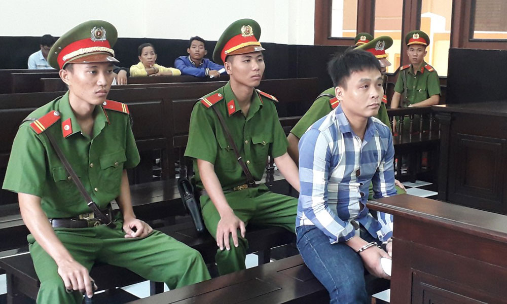 Bị cáo Khoa tại tòa.