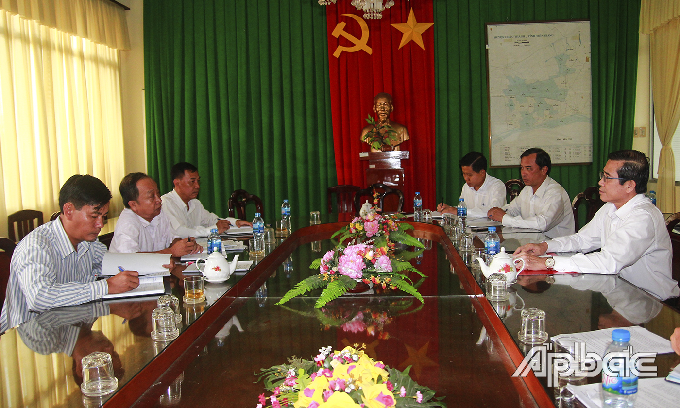 Quang cảnh buổi làm việc tại huyện Châu Thành.