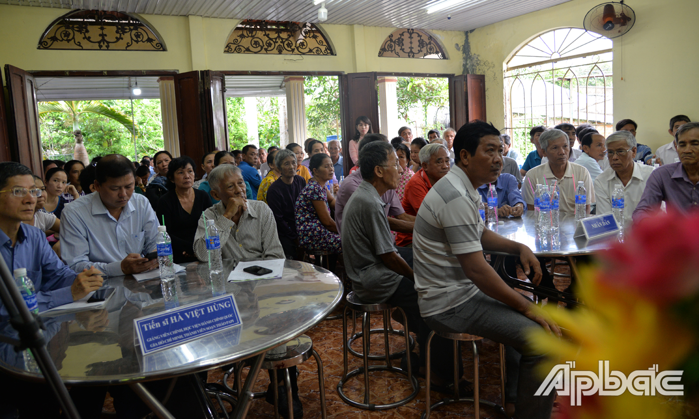 Đông đảo người dân tham gia