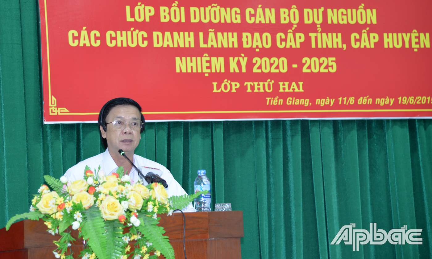 Bí thư Tỉnh uỷ Nguyễn Văn Danh phát biểu tại Lễ Khai giảng