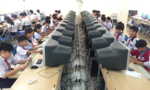 Thí sinh khối học sinh dự thi. 