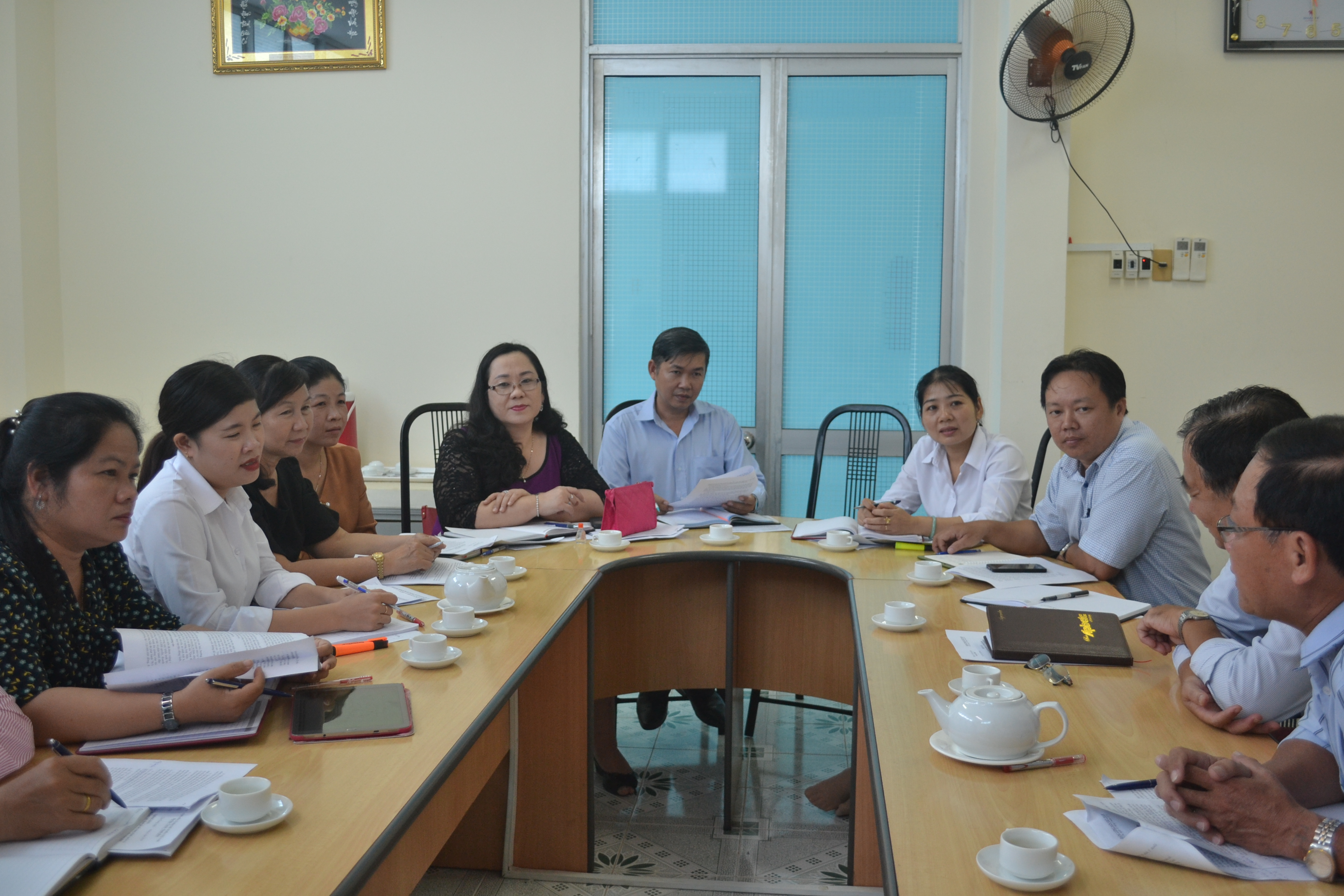 Quang cảnh buổi làm việc