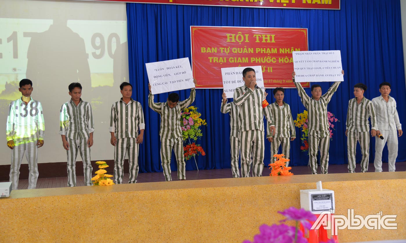Các thí sinh tham gia phần thi xử lý tình huống