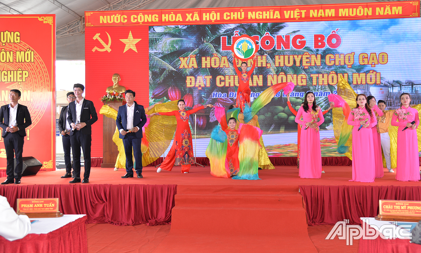 văn nghệ chào mừng