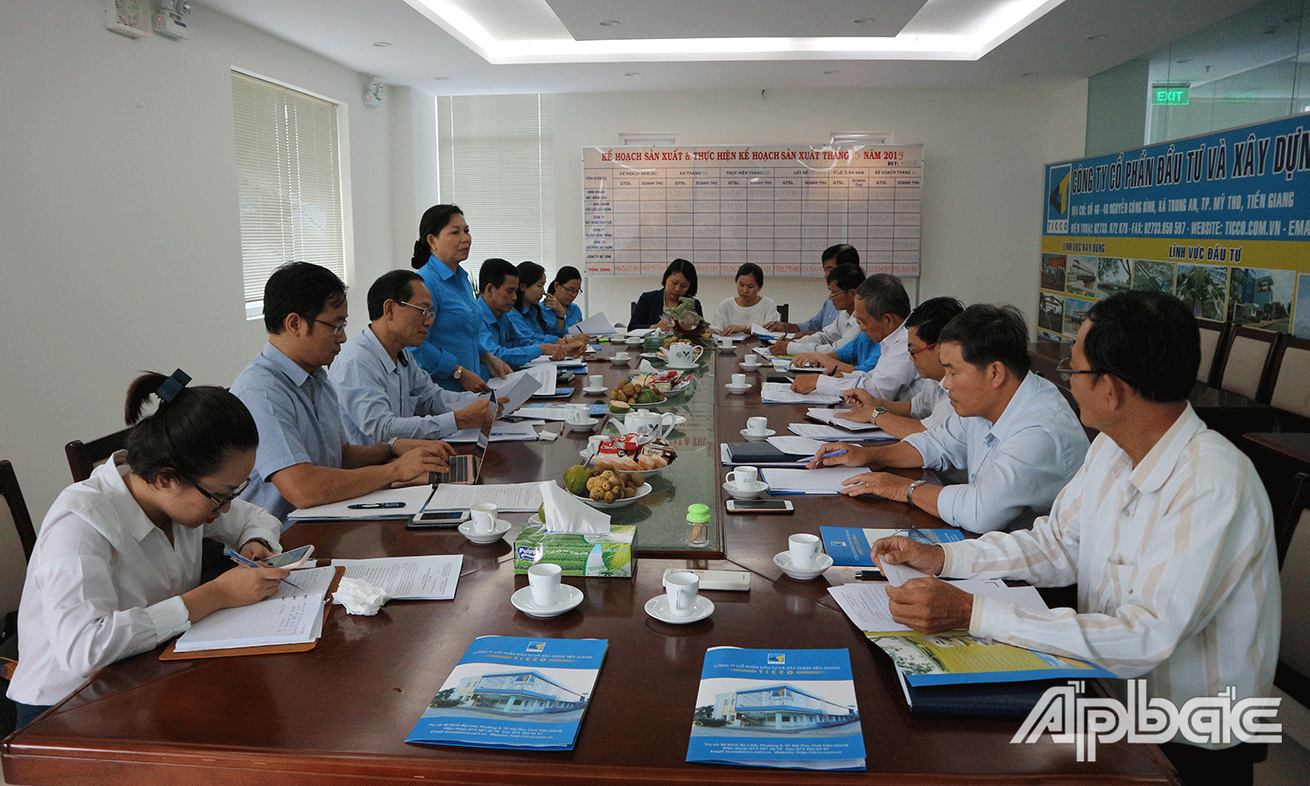 quang cảnh làm việc