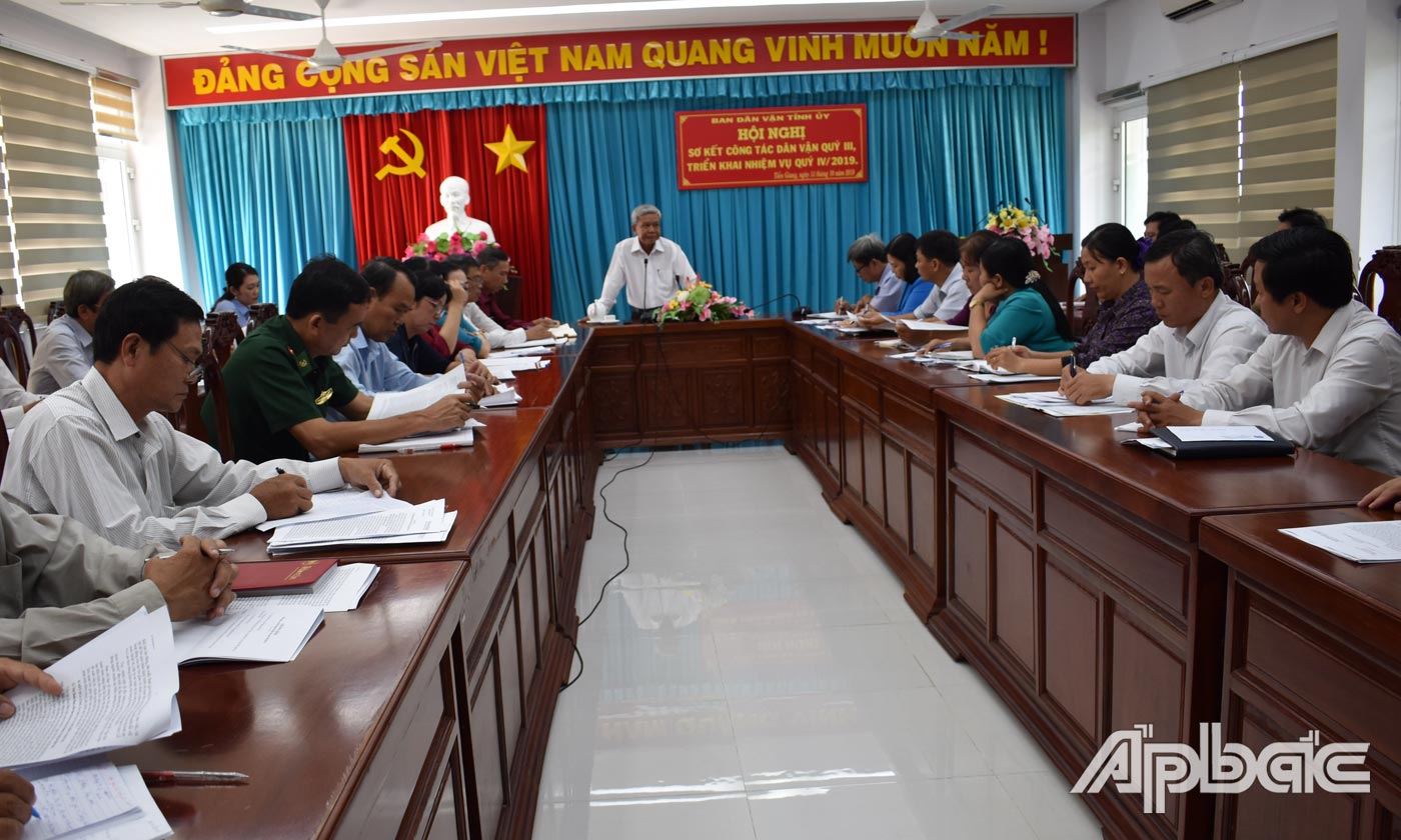 Trưởng Ban Dân vận Tỉnh ủy Trần Long Thôn phát biểu