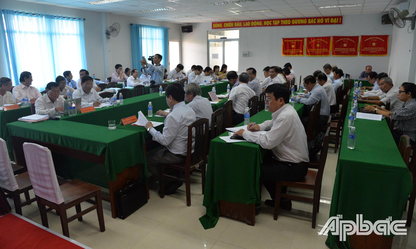 Quang cảnh buổi hội thảo.